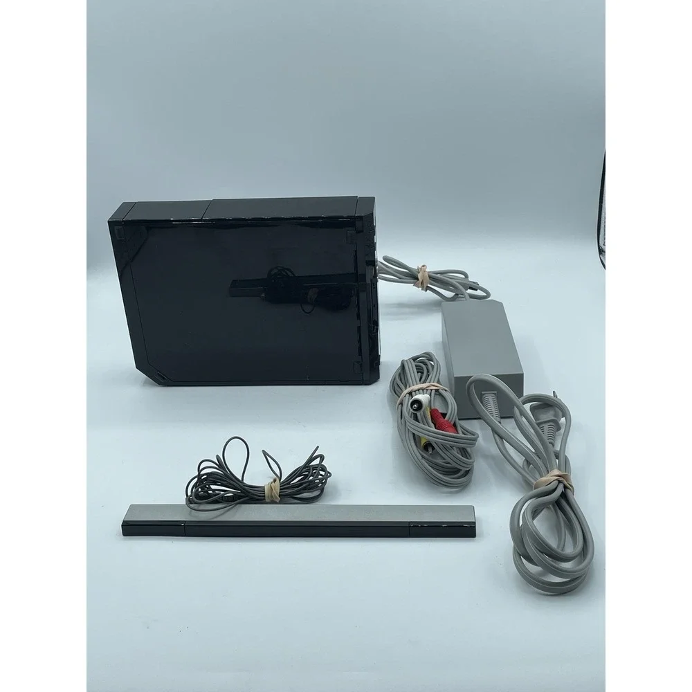 Nintendo Wii Console Black RVL-001 USA System with Cords and Sensor Bar